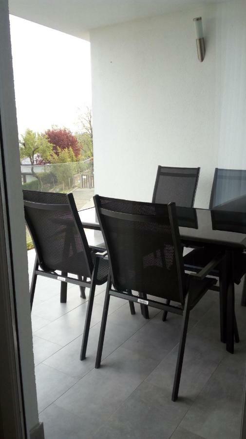 Marcelo Deluxe Apartment Тихани Екстериор снимка